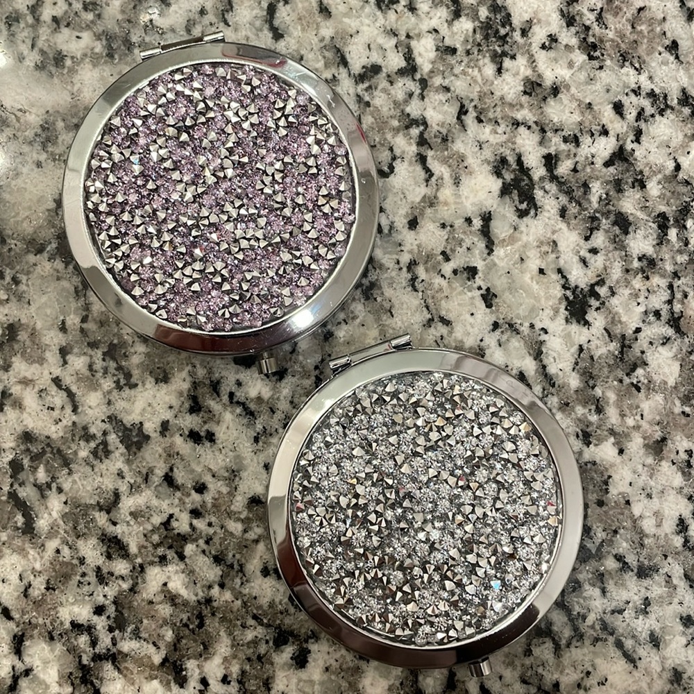 Compact Mirror